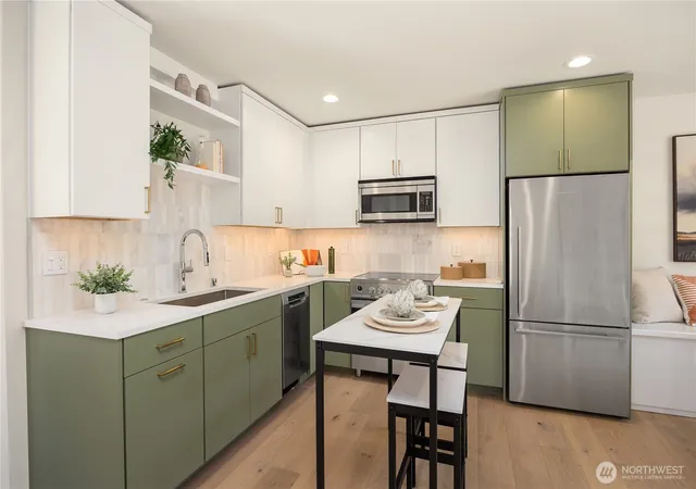 Photo 3 of Townhouse for sale at 7062 Cleopatra Pl NW, Seattle, WA 98117 | MLS# NWM2587354 | Listing updated on 2026-09-30