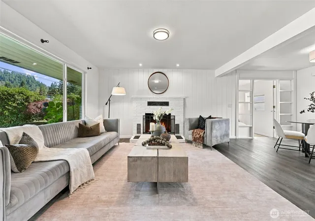 Photo 1 of Single family home for sale at 325 SE Andrews St, Issaquah, WA 98027 | MLS# NWM2587359 | Listing updated on 2026-10-02