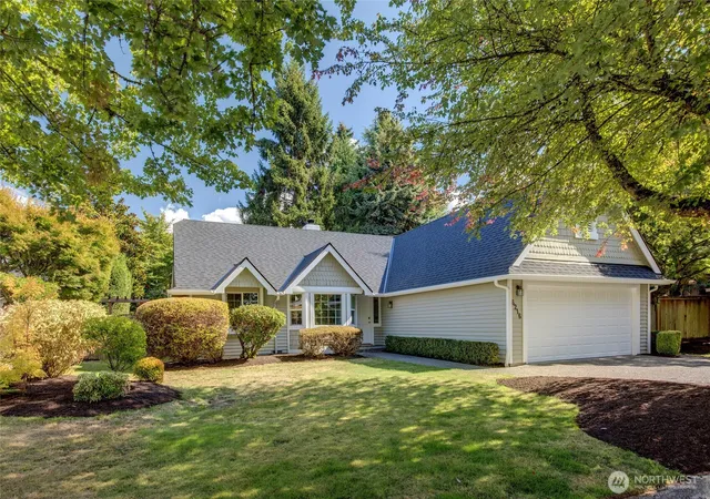 Photo 1 of Single family home for sale at 6216 108th Place Ne, Kirkland, WA 98033 | MLS# NWM2587361 | Listing updated on 2026-10-02