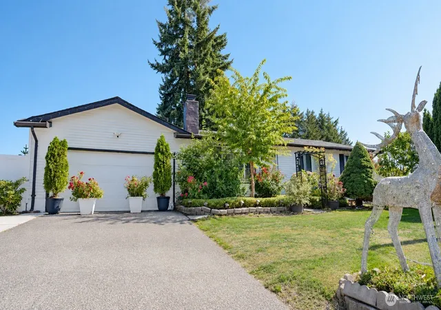 Photo 3 of Single family home for sale at 25438 116th Avenue Se, Kent, WA 98030 | MLS# NWM2587366 | Listing updated on 2026-09-27