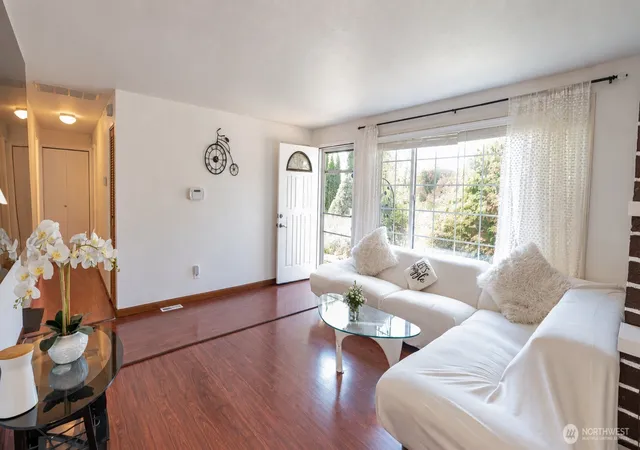 Photo 3 of Single family home for sale at 25438 116th Avenue SE, Kent, WA 98030 | MLS# NWM2587366 | Listing updated on 2026-09-27