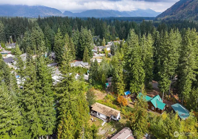 Photo 1 of Manufactured home for sale at 8460 Aspen Ct, Maple Falls, WA 98266 | MLS# NWM2587371 | Listing updated on 2026-09-30