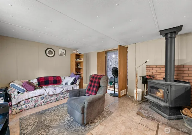Photo 3 of Manufactured home for sale at 8460 Aspen Ct, Maple Falls, WA 98266 | MLS# NWM2587371 | Listing updated on 2026-09-30