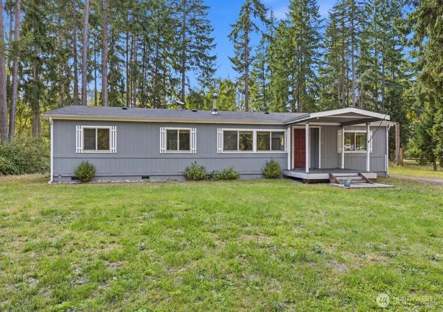 Photo 2 of Manufactured home for sale at 1914 284th Street E, Roy, WA 98580 | MLS# NWM2587372 | Listing updated on 2026-10-01