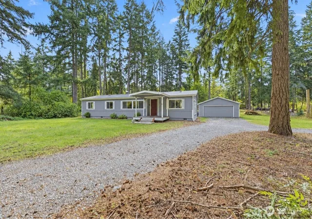 Photo 3 of Manufactured home for sale at 1914 284th Street E, Roy, WA 98580 | MLS# NWM2587372 | Listing updated on 2026-10-01