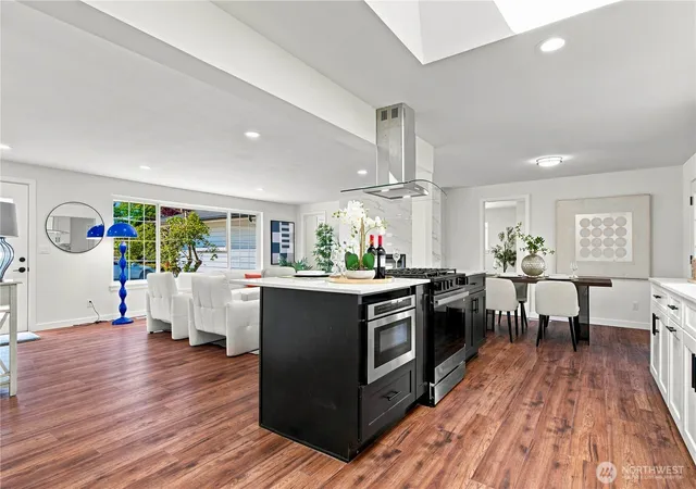 Photo 4 of Single family home for sale at 6821 190th Street SW, Lynnwood, WA 98036 | MLS# NWM2587373 | Listing updated on 2026-09-30