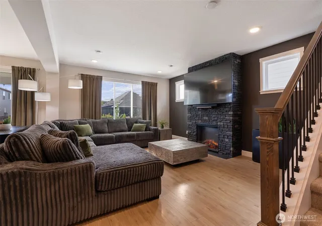 Photo 3 of Single family home for sale at 8008 NE 172nd Avenue, Vancouver, WA 98682 | MLS# NWM2587379 | Listing updated on 2026-10-26
