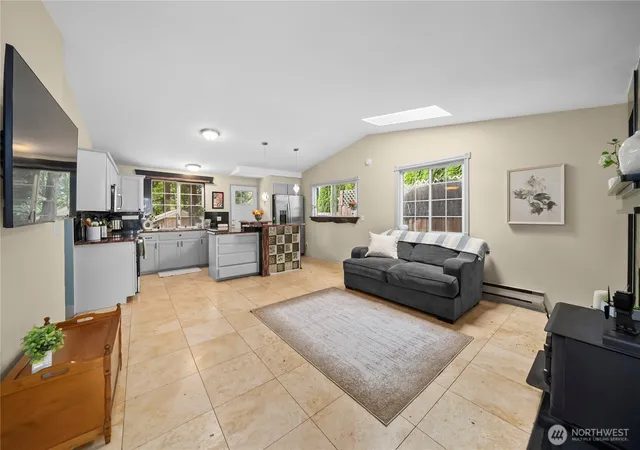 Photo 4 of Single family home for sale at 33715 53rd Avenue S, Auburn, WA 98001 | MLS# NWM2587389 | Listing updated on 2026-10-01