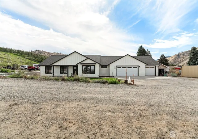 Photo 2 of Single family home for sale at 60 Ledford Ln, Cashmere, WA 98815 | MLS# NWM2587391 | Listing updated on 2026-10-19