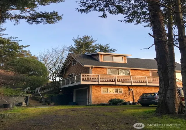 Photo 2 of Single family home for sale at 559 Beckett Point Rd, Port Townsend, WA 98368 | MLS# NWM2587402 | Listing updated on 2026-09-27