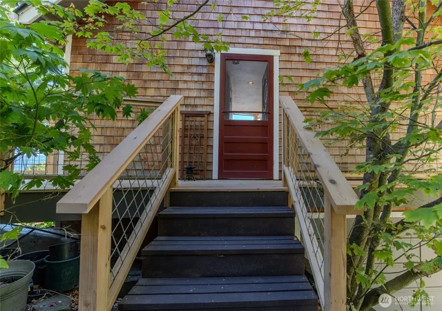 Photo 3 of Single family home for sale at 559 Beckett Point Rd, Port Townsend, WA 98368 | MLS# NWM2587402 | Listing updated on 2026-09-27