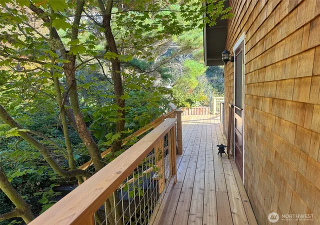 Photo 4 of Single family home for sale at 559 Beckett Point Rd, Port Townsend, WA 98368 | MLS# NWM2587402 | Listing updated on 2026-09-27
