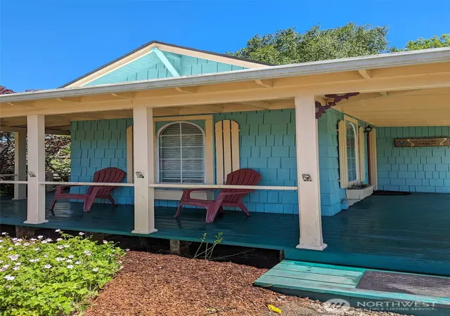 Photo 2 of Single family home for sale at 4106 Pacific Way, Seaview, WA 98644 | MLS# NWM2587409 | Listing updated on 2026-09-28