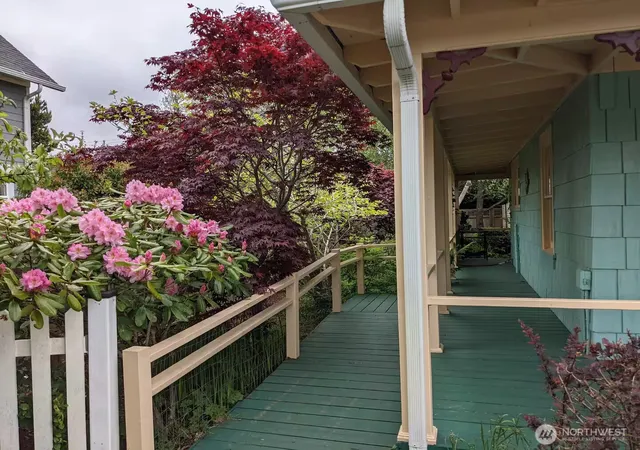 Photo 3 of Single family home for sale at 4106 Pacific Way, Seaview, WA 98644 | MLS# NWM2587409 | Listing updated on 2026-09-28