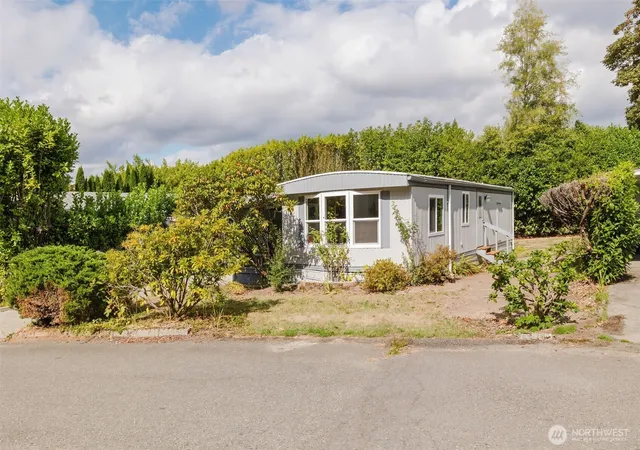 Photo 3 of Manufactured home for sale at 8760 NE State Hwy 303 #B, Bremerton, WA 98311 | MLS# NWM2587414 | Listing updated on 2026-09-25