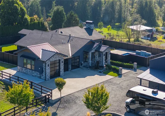 Photo 2 of Sale Pending at 5501 Ward Ave Se, Auburn, WA 98092 | MLS# NWM2587417 | Listing updated on 2026-10-01