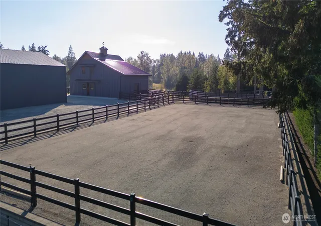 Photo 4 of Sale Pending at 5501 Ward Ave SE, Auburn, WA 98092 | MLS# NWM2587417 | Listing updated on 2026-10-01
