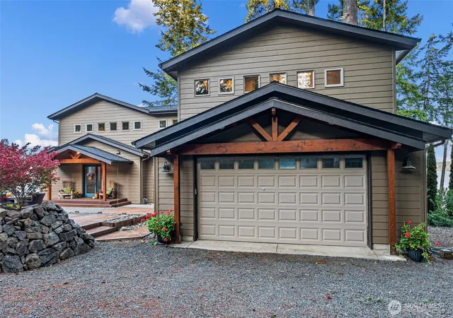 Photo 3 of Single family home for sale at 161 Canal Ln, Brinnon, WA 98320 | MLS# NWM2587418 | Listing updated on 2026-10-01
