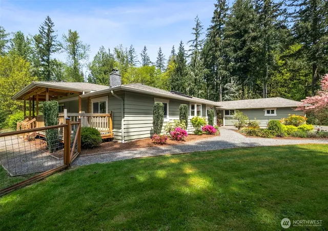 Photo 2 of Single family home for sale at 26428 Se 172 Street, Issaquah, WA 98027 | MLS# NWM2587430 | Listing updated on 2026-09-28