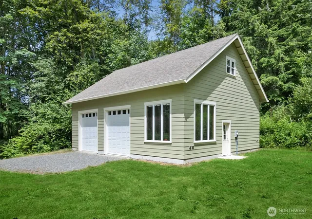Photo 3 of Single family home for sale at 26428 Se 172 Street, Issaquah, WA 98027 | MLS# NWM2587430 | Listing updated on 2026-09-28