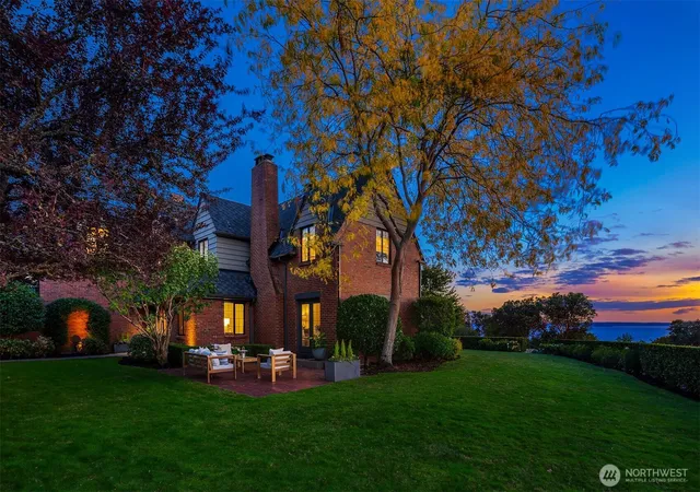 Photo 1 of Single family home for sale at 1990 Magnolia Blvd Way W, Seattle, WA 98199 | MLS# NWM2587431 | Listing updated on 2026-10-26