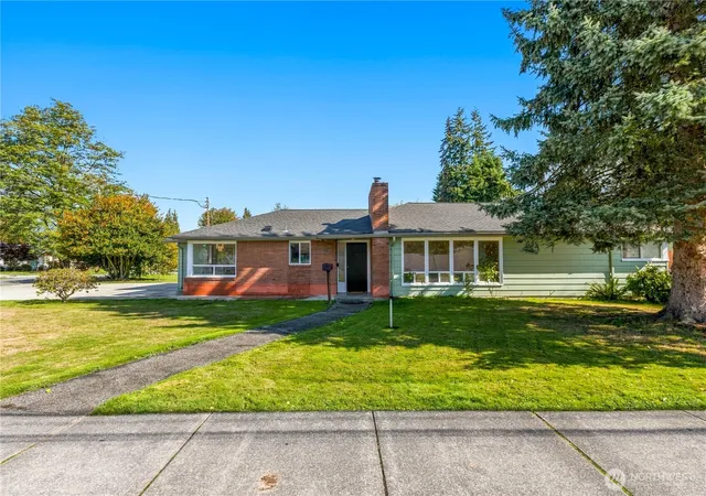 Photo 2 of Single family home for sale at 1201 Township St, Sedro Woolley, WA 98284 | MLS# NWM2587435 | Listing updated on 2026-10-10