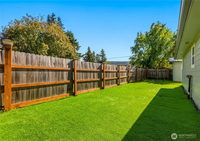 Photo 4 of Single family home for sale at 1201 Township St, Sedro Woolley, WA 98284 | MLS# NWM2587435 | Listing updated on 2026-10-10