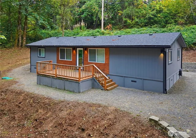 Photo 2 of Manufactured home for sale at 22002 196th Avenue Se, Renton, WA 98058 | MLS# NWM2587439 | Listing updated on 2026-09-28