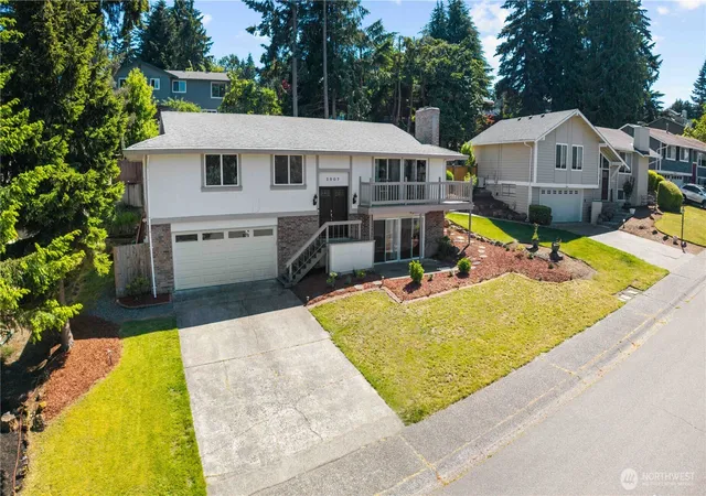 Photo 3 of Single family home for sale at 3907 SW 328th Street, Federal Way, WA 98023 | MLS# NWM2587440 | Listing updated on 2026-10-02