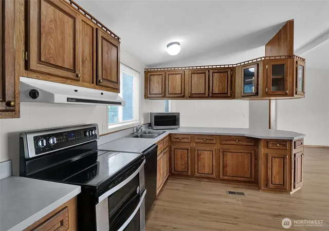 Photo 3 of Manufactured home for sale at 6316 Ferguson Rd NE, Moses Lake, WA 98837 | MLS# NWM2587444 | Listing updated on 2026-09-30