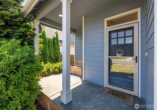 Photo 4 of Single family home for sale at 2465 Cirrus Ln, Ferndale, WA 98248 | MLS# NWM2587445 | Listing updated on 2026-09-29