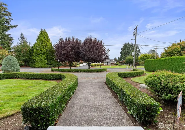 Photo 3 of Single family home for sale at 617 Oakland Ave, Centralia, WA 98531 | MLS# NWM2587458 | Listing updated on 2026-09-28