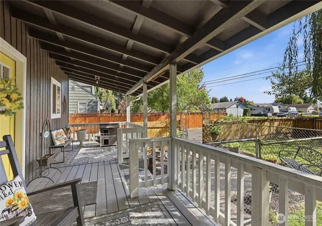 Photo 4 of Single family home for sale at 2125 48th Avenue, Longview, WA 98632 | MLS# NWM2587464 | Listing updated on 2026-10-01