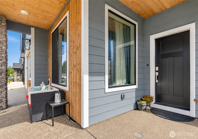 Photo 3 of Single family home for sale at 2114 Hawks View Ln, Winlock, WA 98596 | MLS# NWM2587466 | Listing updated on 2026-09-30