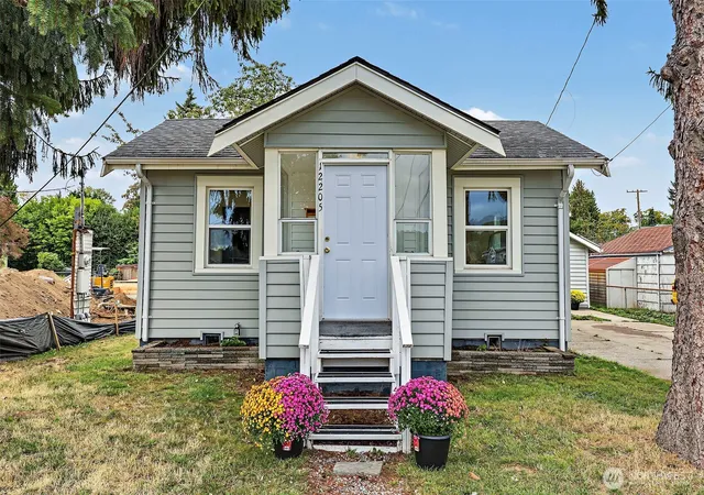 Single family home for sale at 12205 44th Avenue S, Tukwila, WA 98178 | MLS# NWM2587467