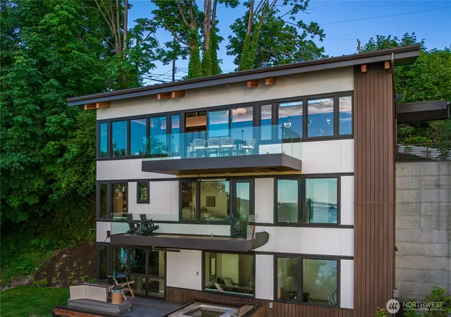 Photo 3 of Single family home for sale at 1017 California Ln Sw, Seattle, WA 98116 | MLS# NWM2587477 | Listing updated on 2026-09-30