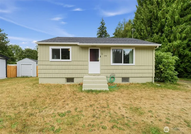 Single family home for sale at 1370 NE Vena Ave, Bremerton, WA 98311 | MLS# NWM2587481