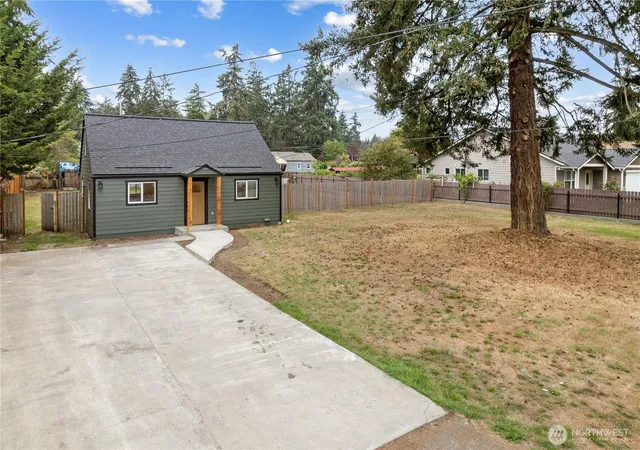 Photo 3 of Single family home for sale at 10228 Alaska St S, Tacoma, WA 98444 | MLS# NWM2587493 | Listing updated on 2026-09-26