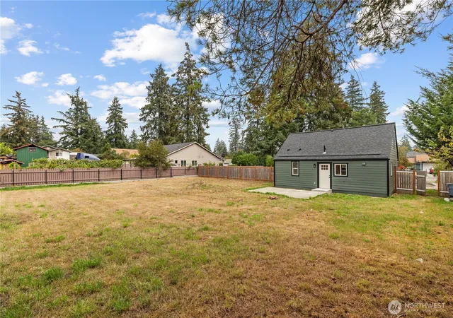 Photo 4 of Single family home for sale at 10228 Alaska St S, Tacoma, WA 98444 | MLS# NWM2587493 | Listing updated on 2026-09-26