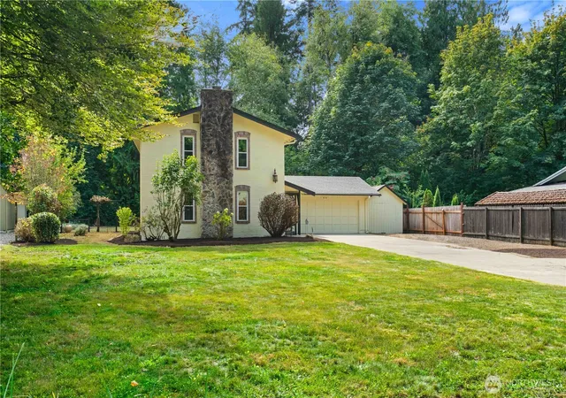 Photo 2 of Single family home for sale at 4514 Ferndale Ct Se, Olympia, WA 98501 | MLS# NWM2587504 | Listing updated on 2026-10-02