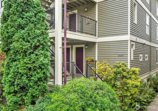 Photo 2 of Townhouse for sale at 2230 Yale Ave E #C, Seattle, WA 98102 | MLS# NWM2587505 | Listing updated on 2026-10-01