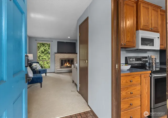 Photo 3 of Single family home for sale at 9917 38th Place Se, Lake Stevens, WA 98258 | MLS# NWM2587508 | Listing updated on 2026-09-28
