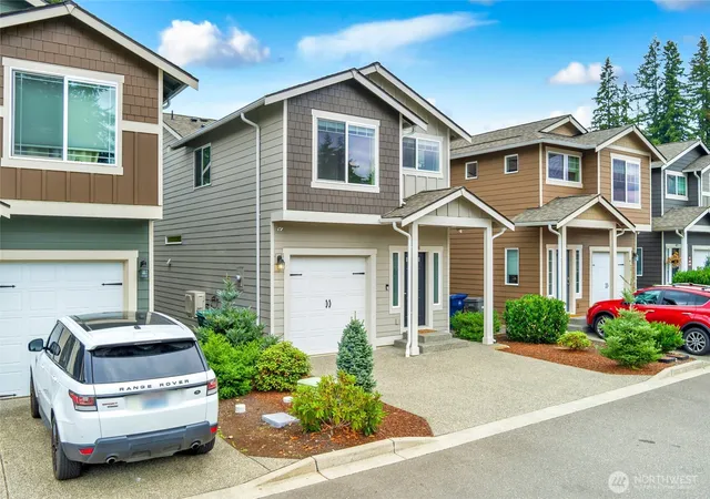 Photo 2 of Single family home for sale at 418 Raybird Ave, Granite Falls, WA 98252 | MLS# NWM2587510 | Listing updated on 2026-09-27