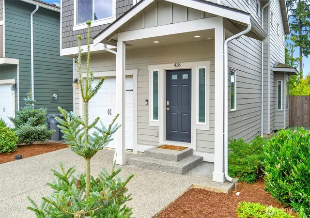 Photo 3 of Single family home for sale at 418 Raybird Ave, Granite Falls, WA 98252 | MLS# NWM2587510 | Listing updated on 2026-09-27
