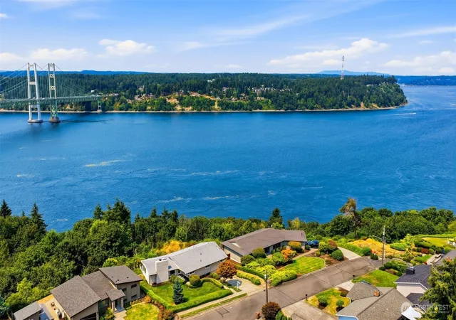 Photo 4 of Single family home for sale at 1774 N Jackson Ave, Tacoma, WA 98406 | MLS# NWM2587514 | Listing updated on 2026-09-26