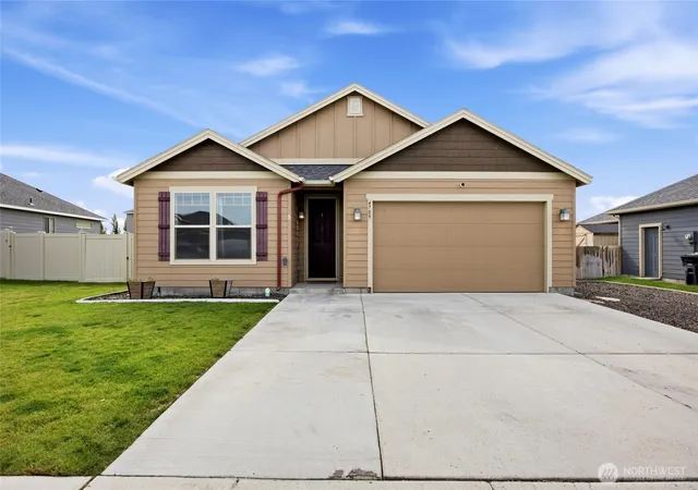 Photo 1 of Single family home for sale at 4709 W Wren St, Moses Lake, WA 98837 | MLS# NWM2587528 | Listing updated on 2026-09-28
