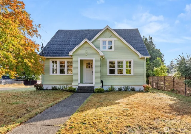 Photo 1 of Single family home for sale at 803 Fowler St, Raymond, WA 98577 | MLS# NWM2587529 | Listing updated on 2026-09-26