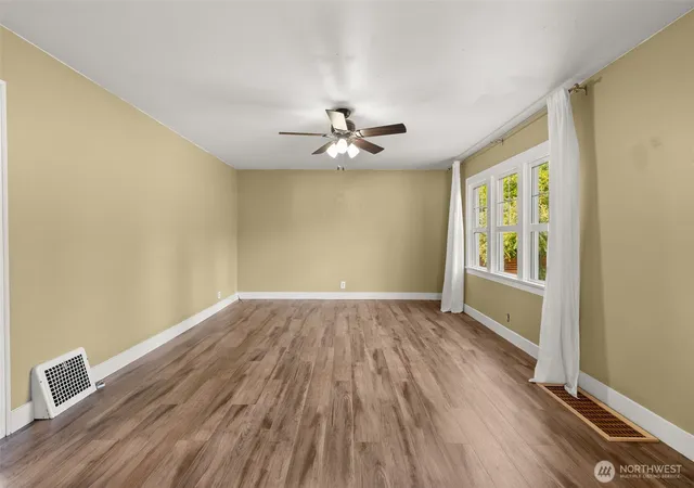 Photo 4 of Single family home for sale at 803 Fowler St, Raymond, WA 98577 | MLS# NWM2587529 | Listing updated on 2026-09-26