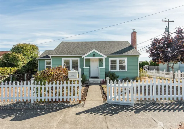 Photo 2 of Single family home for sale at 230 N 3rd Avenue, Sequim, WA 98382 | MLS# NWM2587539 | Listing updated on 2026-09-28