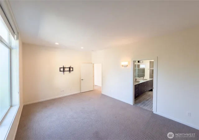 Photo 3 of Townhouse for sale at 3009 Harbor Ave SW, Seattle, WA 98126 | MLS# NWM2587544 | Listing updated on 2026-10-01